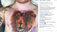 Zu sehen ist ein Screenshot von Ed Sheerans Instagramprofil. Er zeigt ein Foto von der Brust des Sängers, auf die ein halbfertiger Löwenkopf tätowiert wurde. © instagram / teddysphotos Foto: screenshot
