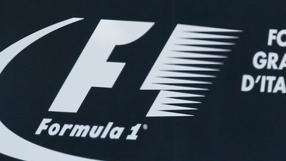 Das Bild zeigt das Logo der Formel 1. © HOCH ZWEI 
