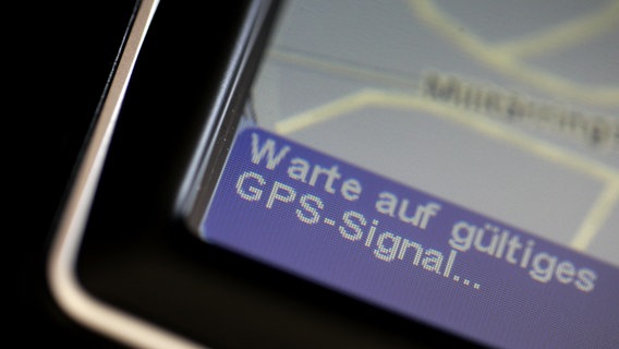 Das Bild zeigt einen Text auf einem Display © Picture Alliance / Rolf Vennenbernd Foto: Rolf Vennenbernd