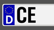 Ausschnitt eines Auto-Kennzeichens mit dem Kürzel CE © fotolia Foto: cevahir87
