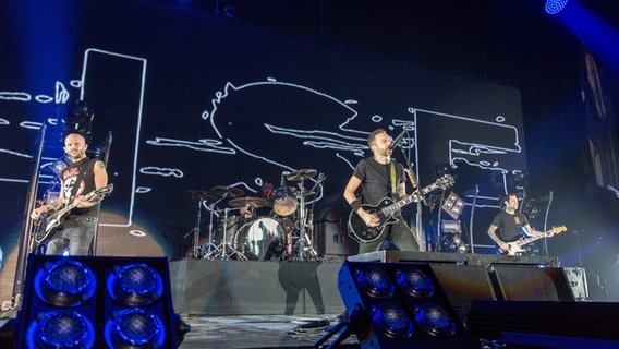 Rise Against auf der Bühne. © picture alliance/ZUMA Press Foto: Daniel DeSlover