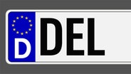 Montage: Das Autokennzeichen von Delmenhorst. © NDR 