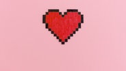 Das Bild zeigt ein Herz im 8-bit-Stil © Photocase Foto: Marie Maerz