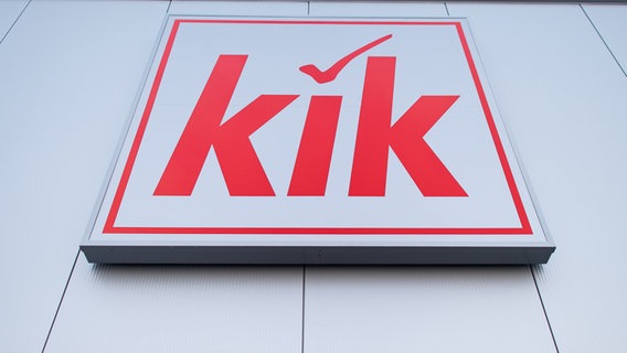 Das Kik-Logo an einer Hauswand. © picture alliance/Guido Kirchner/dpa Foto: Guido Kirchner