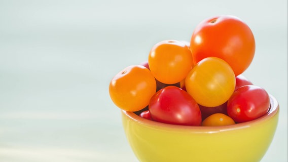Tomaten in einer Schüssel. © picture alliance/Bildagentur-online Foto: -