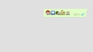 Das Bild zeigt einen Whatsappchat, in dem unter anderem ein Weihnachtsmann- Häuser-Emoji zu sehen sind. © Android/Google Foto: Screenshot